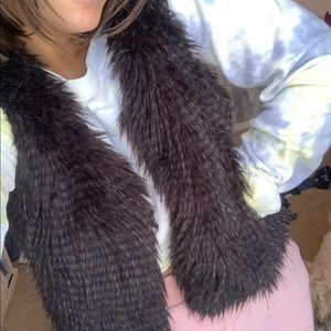Black Fuzzy Vest / Fur Vest